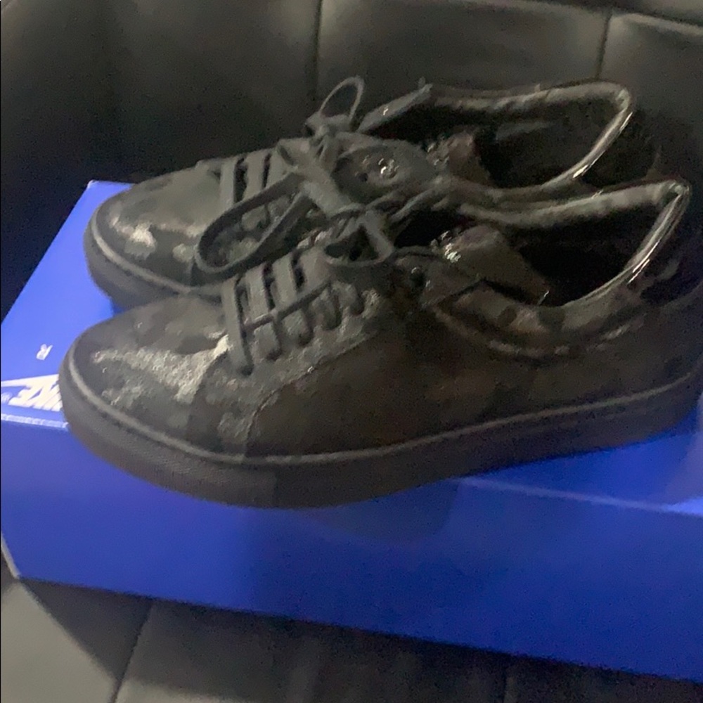 Jared Lang black camo casual